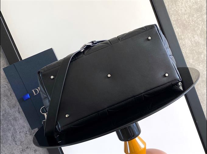 2025228Y 750P203145781